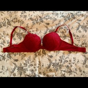 Victoria’s Secret Very Sexy Push Up Size 32DD